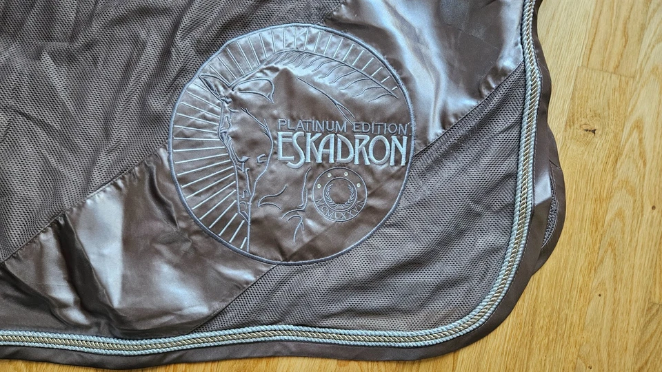 Eskadron Fliegendecke Next Generation L gold - Bild 2 von 4