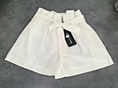 ERHABENE DAMEN SHORTS MIT ZANGE SEHR SCHICK WEISS + GÜRTEL GR. XL MADE IN ITALY