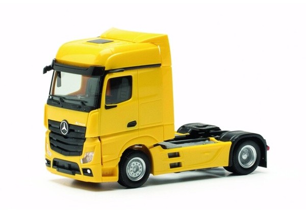 Herpa 309189-004 | Mb Actros `18 Bigspace Zugmaschine | Rapsgelb | 1:87-image