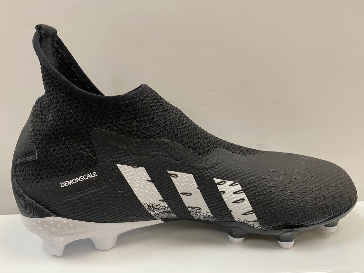 Adidas predator hotsell trainers laceless