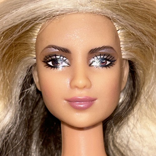 Barbie Shakira Doll Vintage 2000's Blonde And Brown Hair Nude For OOAK EUC - Picture 14 of 24