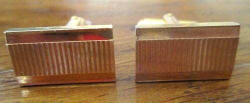 Boutons De Manchette Plaqué Or Gravé — Vintage, Rectangle, état Très Bon