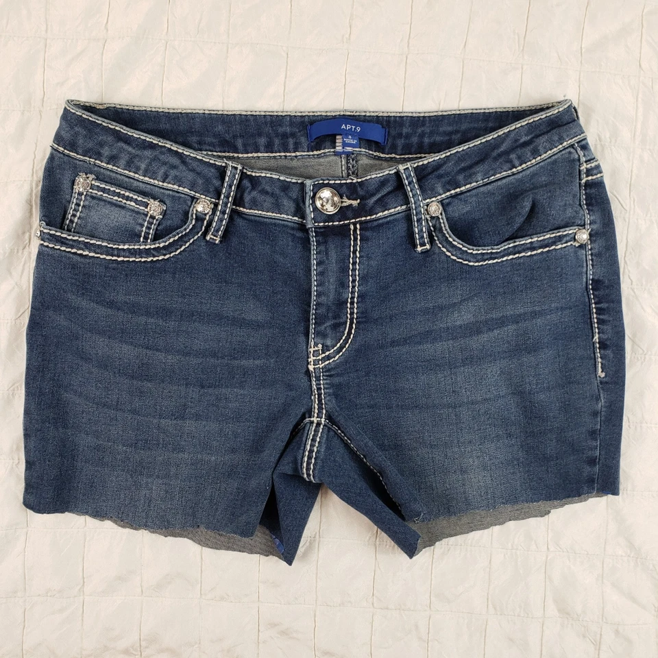 APT. 9 women Sz 8 x 4" cut off  low rise bling rhinestone denim shorts Festival - Image 2 of 4