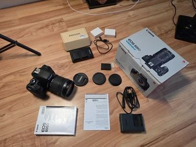 Canon EOS 800D Kit 18-135 mm IS STM (gebraucht) - Bild 1 von 4