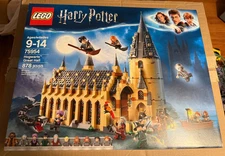 New Lego 75954 Harry Potter Hogwarts Great Hall 878 Pieces - Light Creases