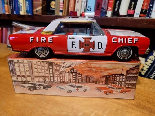 VERY NICE VINTAGE BANDAI 1960s TIN LITHO FRICTION FIRE CHIEF CAR W/ BOX