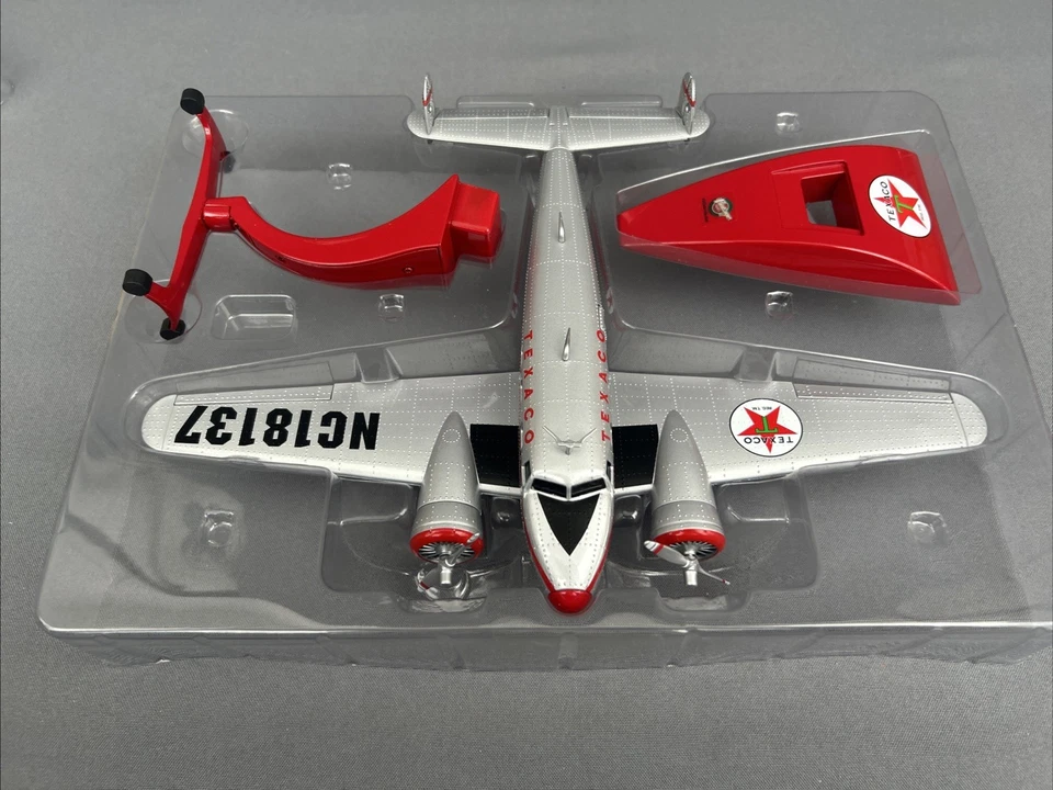Ertl 1/50 Scale Wings Of Texaco 1937 Lockheed Electra Diecast Plane Bank #24 NIB - Image 3 of 4