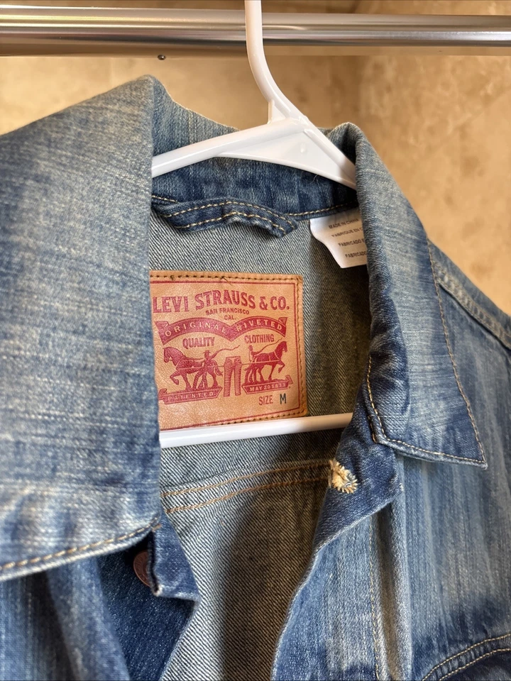 Levis Men’s Denim VEST - Image 3 of 4