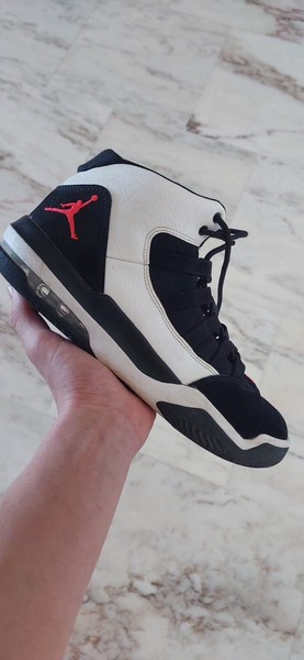 Jordan Max Aura  Blanco Y Negro