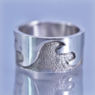 Size 9.25, VTG southwestern Mexican Sterling 925 silver ring, wavy