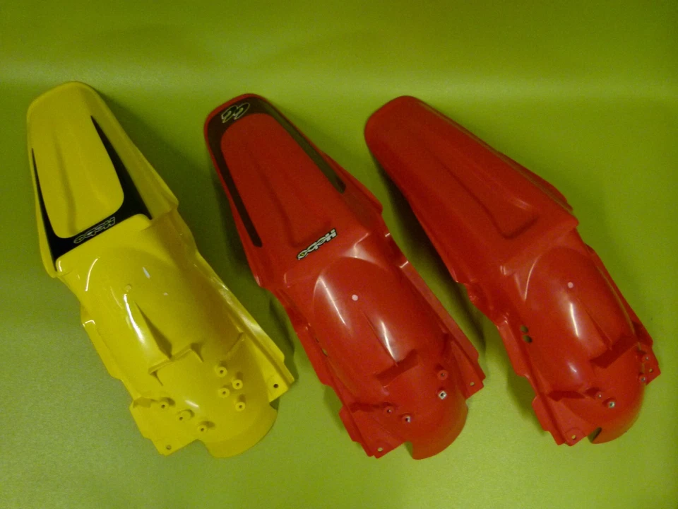Garde boue rouge Gas Gas arrière moto enduro (à droite sur photo) BFS400120007R - Photo 1/1