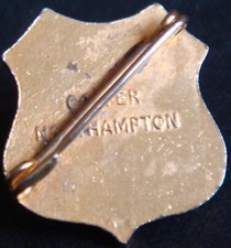 SUNDERLAND AFC Vintage badge Maker COFFER N'ton Brooch pin In gilt 22mm x 24mm