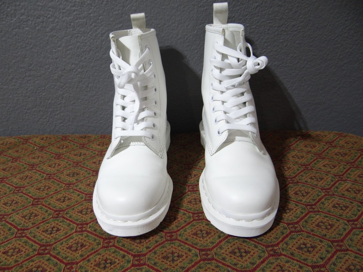 Dr. Martens 14357‎ Smooth Leather Lace Up Boots Size 10 Women EUC Women main image 3