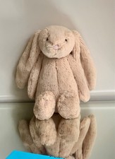 Bashful Honey Bunny - Medium Jellycat | Jelly Journal