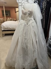Ivory Strapless Lace Beaded Tulle Ball Gown Wedding Dress Full-Length Buttons