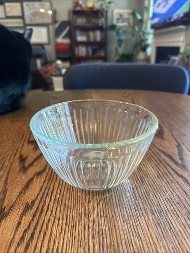 Pyrex Glass 7401-S Clear Mixing Bowl Ribbed 3 cups Kitchen Glassware