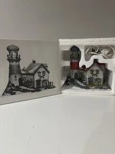 Dept 56 New England Village Pigeonhead Lighthouse #5653-7 Xmas Lighted House