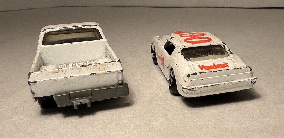Ertl 1/64 Chevrolet Fleetside Pickup Bianco E Camaro #90 - Diecast Serie Hardes - Auto Strada