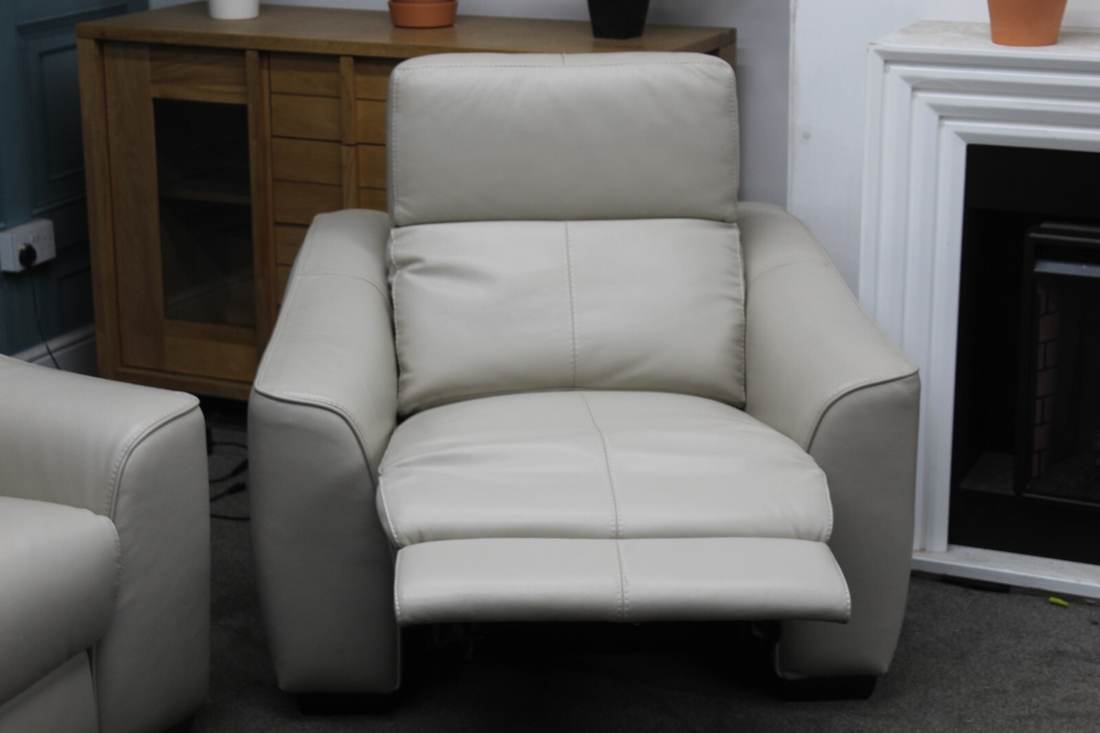 XAVIER, ELECTRIC RECLINER 2 SEATER SOFA & ARMCHAIR IN STONE LEATHER eBay