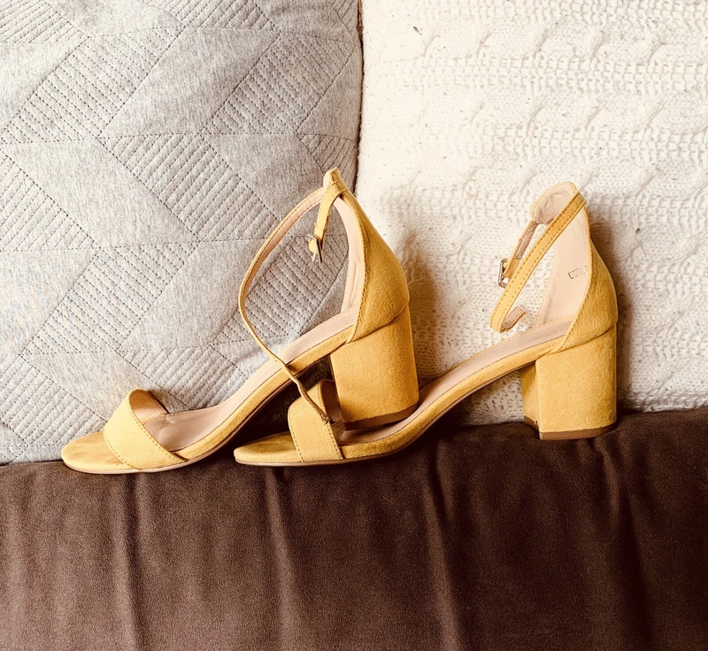 lemon coloured shoes