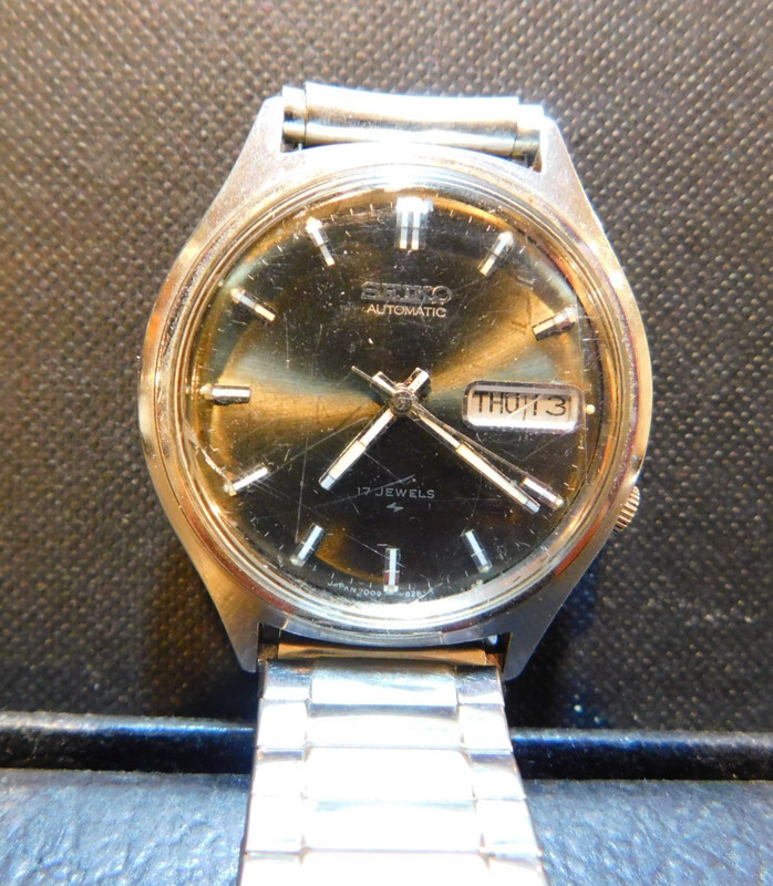 Seiko Automatic 17 Jewels Japan 7009-828LR Mens Silver Tone Watch w/stretch band