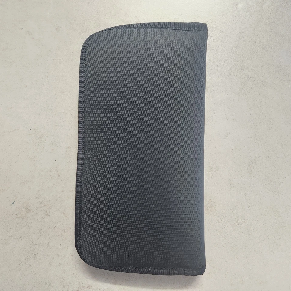 Cartera de almacenamiento Media Source 48ct CD/DVD nailon con cremallera - gris #2033 Foto 2 de 3