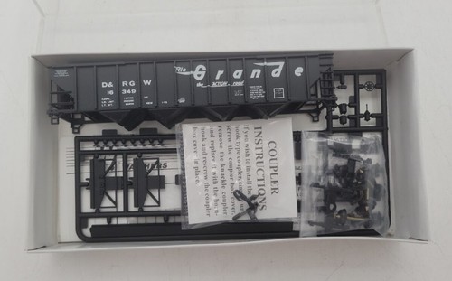 Kit Walthers 932-4903 escala HO 100 toneladas tolva cuádruple D&RGW #16349 | Condition: New