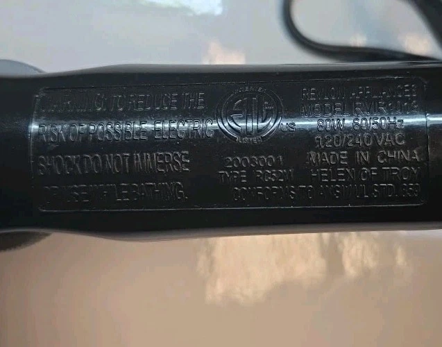 Revlon 3/4" Barrel Size Ceramic Curling Iron 110/220 Volt For Worldwide Use NEW - Image 4 of 4