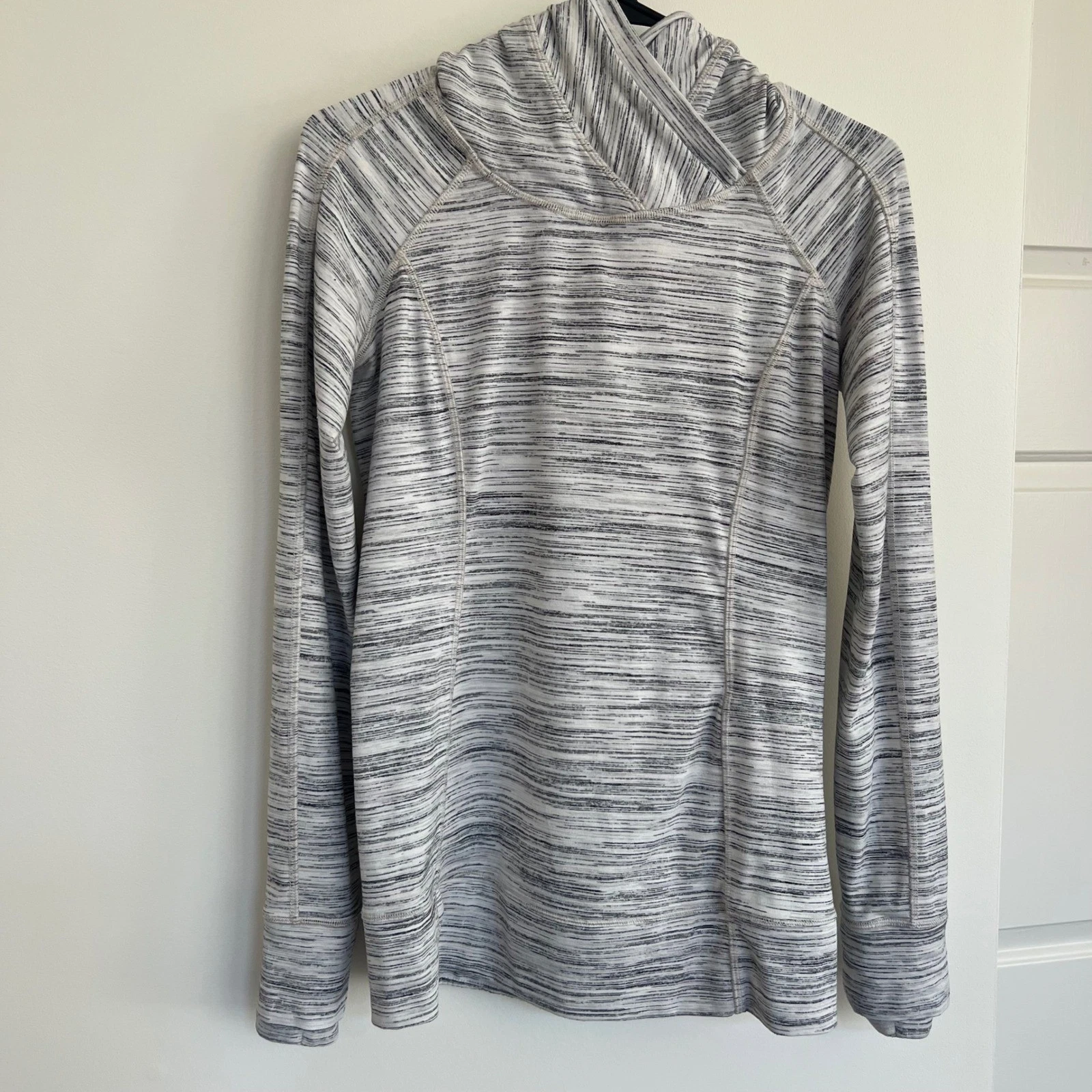 Lululemon Think Fast Hoodie size 6 Space Dye Pullover Grey thumbholes