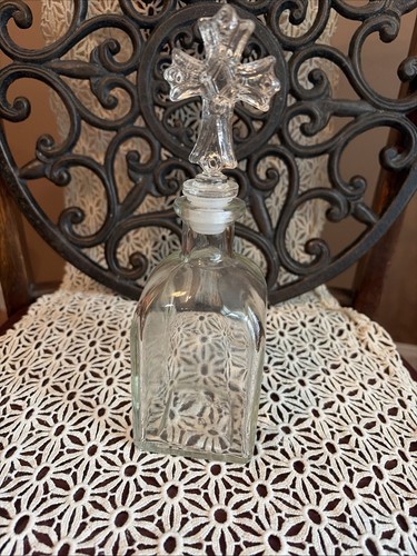 Vintage Cut Glass Cruete Decanter With Cross Shaped Stopper 8”Tall