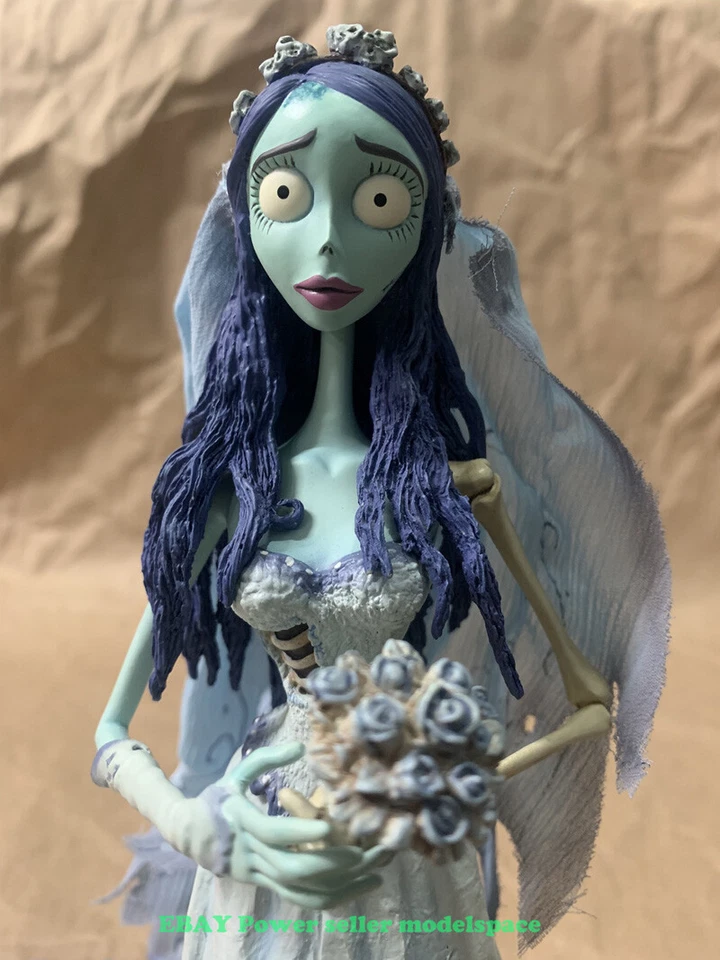 Estátua figura Gentle Giant Tim Burton's Corpse Bride Emily 10"" - Imagem 2 de 4
