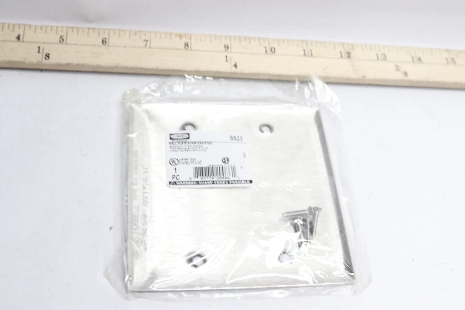 Placa de pared estándar en blanco 2 velocidades 4-1/2" de largo x 4,6" de ancho SS23 Foto 3 de 3