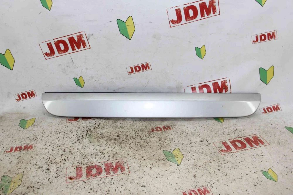 Mercedes M-class W163 M112 97-05 Trunk Boot Door Trim Garnish 
