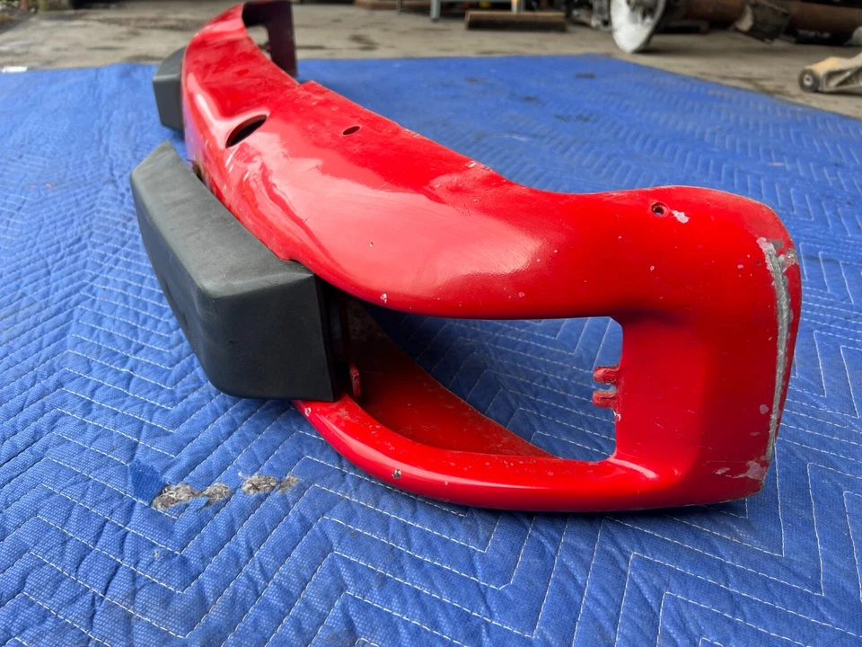 1983-1985 Porsche 944 Red Front Bumper Cover Panel Assembly OEM #1857EM Foto 3 de 4