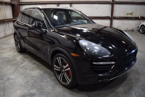 2013 Porsche Cayenne Turbo Image 1 of 2