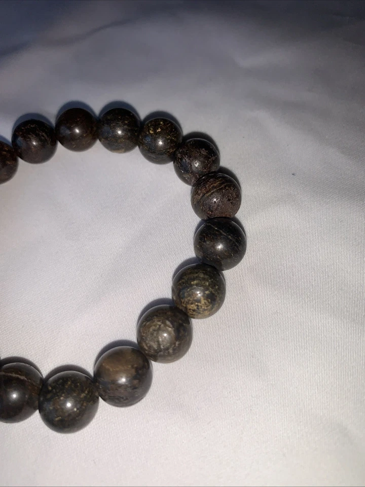 Винтажный бронзит камень эластичный браслет до 7,25 дюймов золотой бусина имеет износ - Изображение 2 из 4