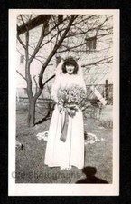 BRIDE BRIDESMAID BEAUTIFUL WEDDING DRESS BOUQUET OLD/VINTAGE PHOTO- E423