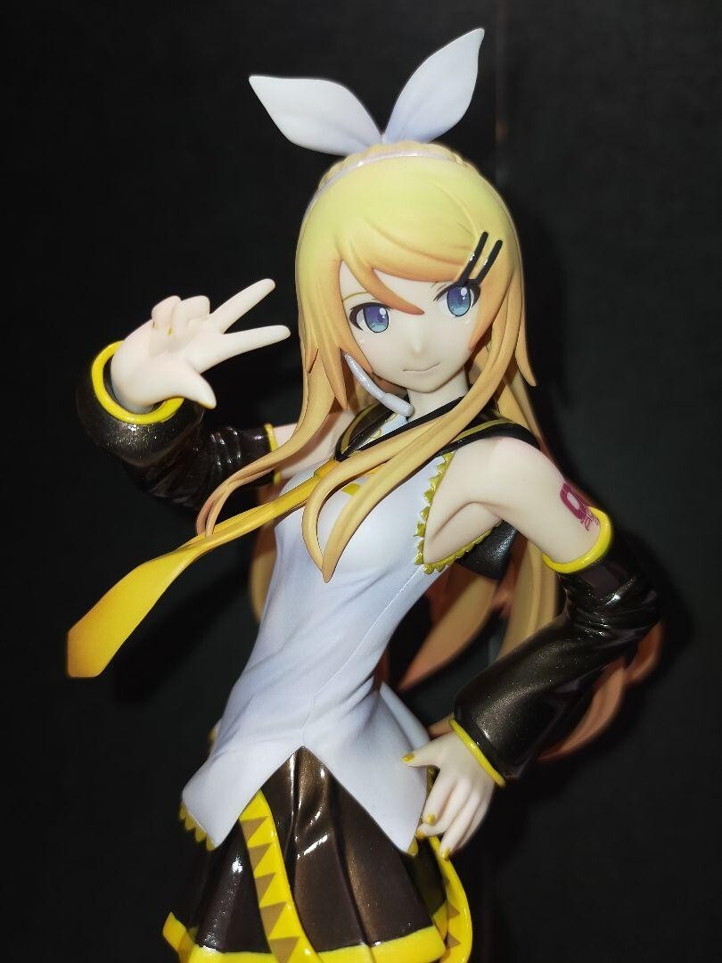 Kagamine Rin Rin-chan Now! 1/8 scale Figure Rin Adulto ver. Game F