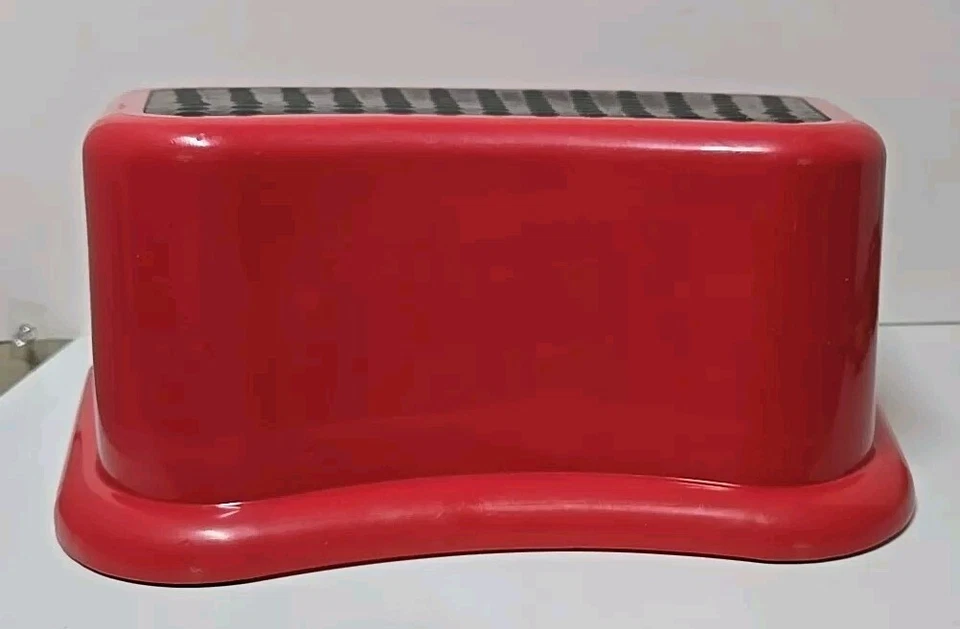 Banqueta vermelha infantil Disney Pixar Cars 2012 - antiderrapante - 200 libras. Ginsey - Imagem 3 de 4