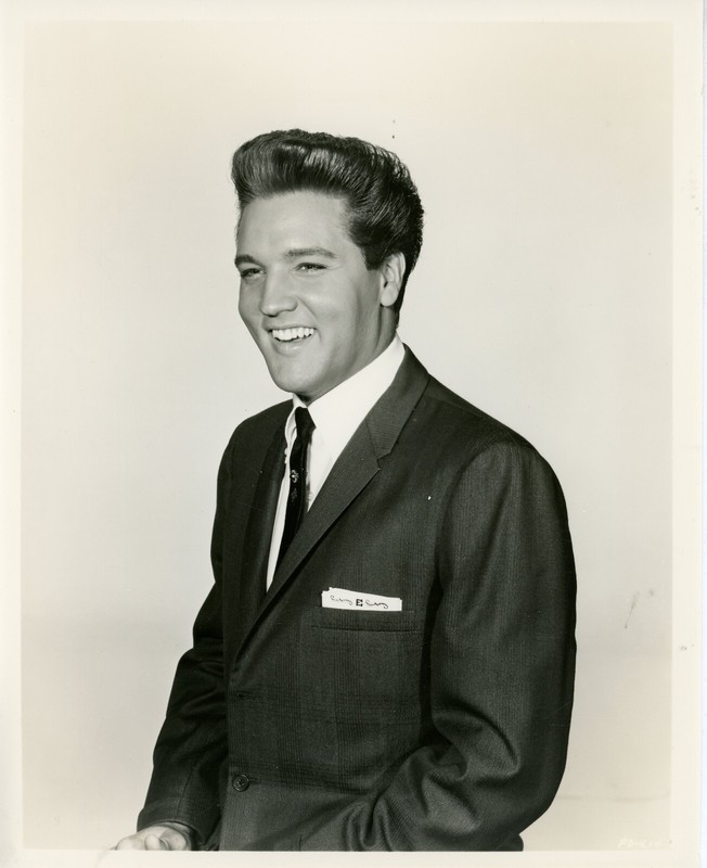 Elvis Presley in Follow That Dream 8x10 black & white glossy photo
