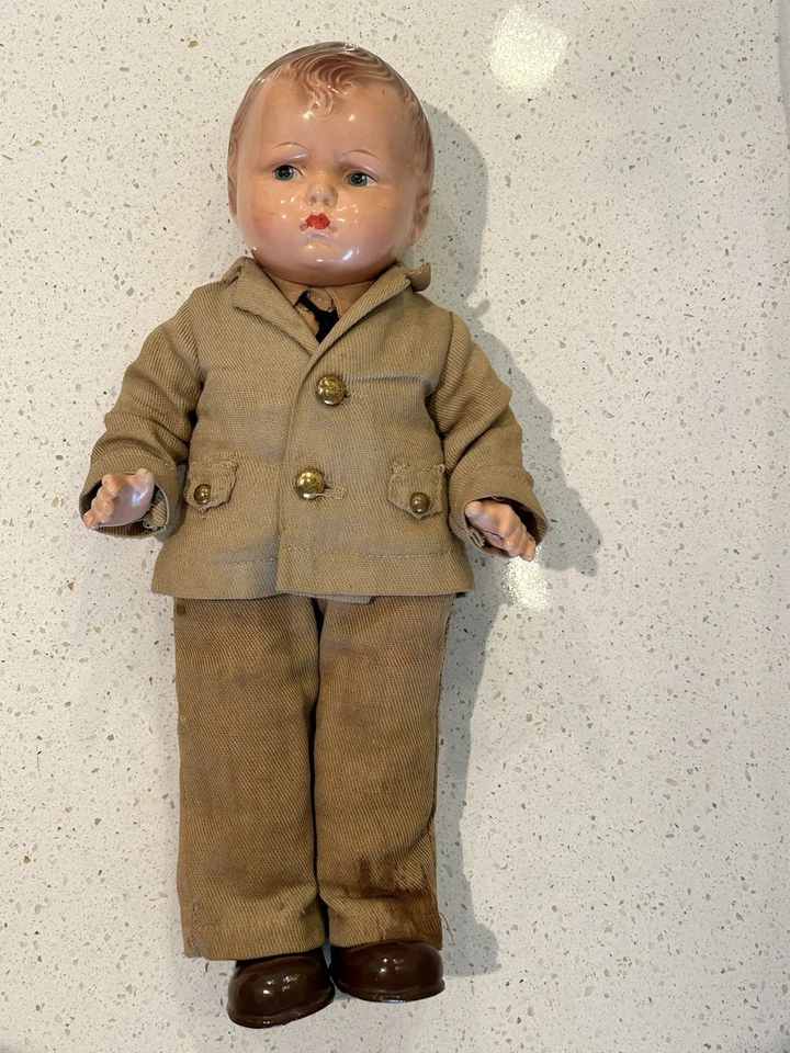 De colección Effanbee Caminar-Hablar-Dormir Bebé Gruñón Muñeca Composición Paño Militar Niño Foto 2 de 4