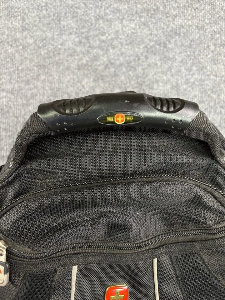 WTRA-18-JH-3106 Wenger Ejército Suizo Original Laptop Senderismo Mochila Bolsillo multimedia Foto 3 de 4