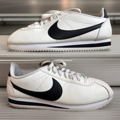 Nike Cortez 807471-101 Women s Size 9 Classic White Running Athletic Sneakers