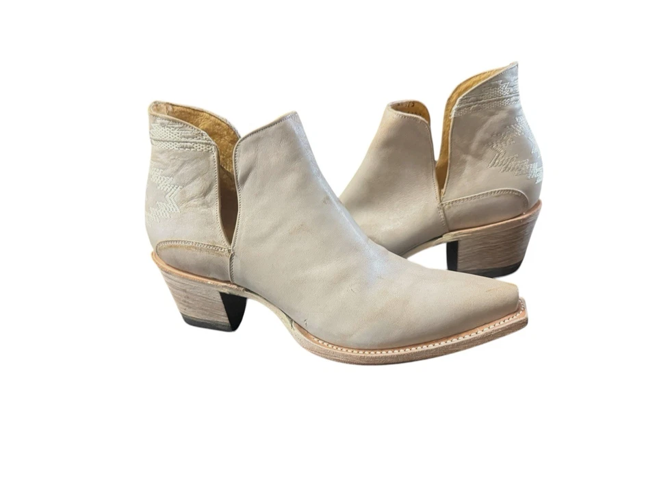 Roper Women’s Size 9 Boots Ankle Beige Western  - Image 3 of 4