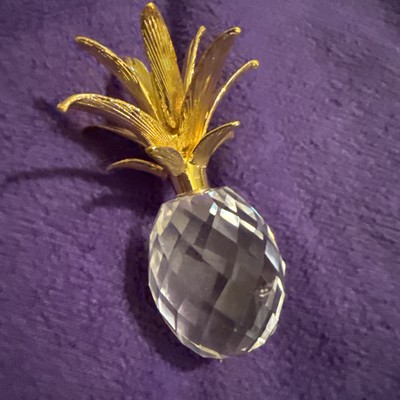 Crystal Decorative Pineapple Collectible Figurine With Golden Allot Leaves