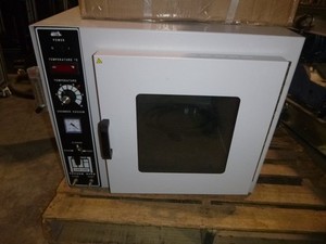 LAB LINE VACUUM OVEN