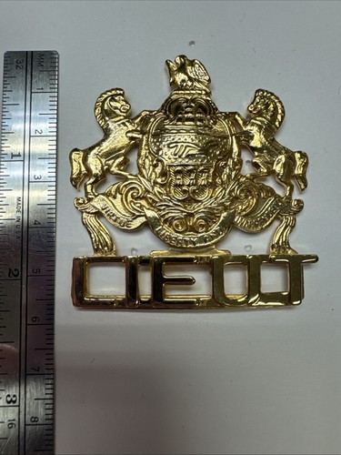 Lieut -Gold Hat Badge -Threaded Rod & Pin & Clutch Backing - NEW Police & Fire - Picture 2 of 4