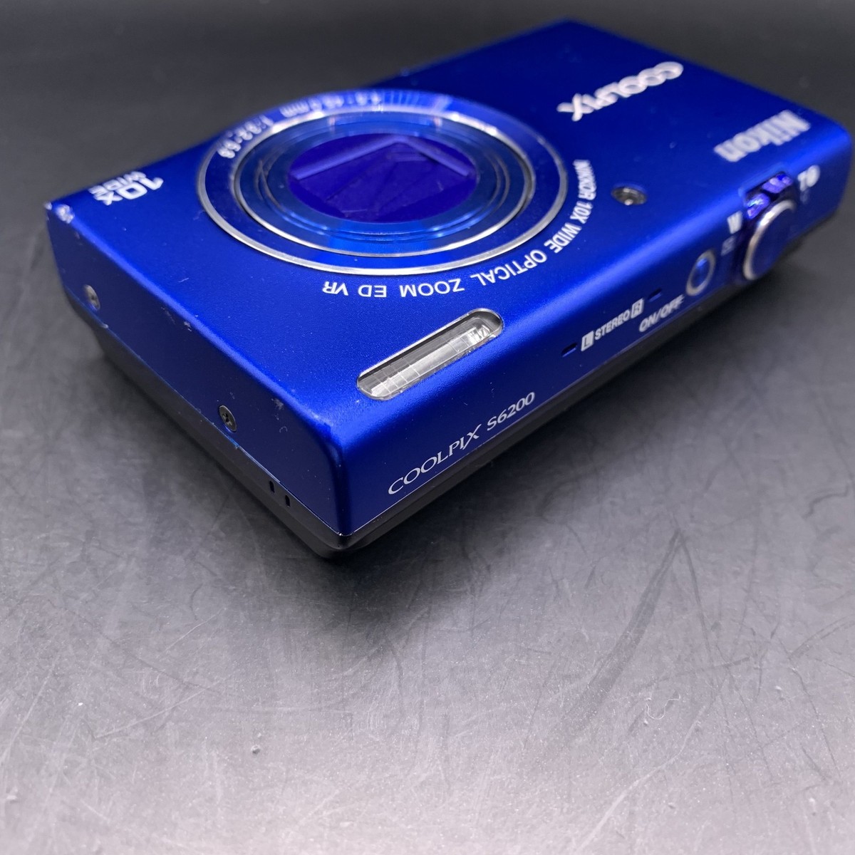 Nikon COOLPIX S6200 Blue 16.0 MP Compact Digital Camera