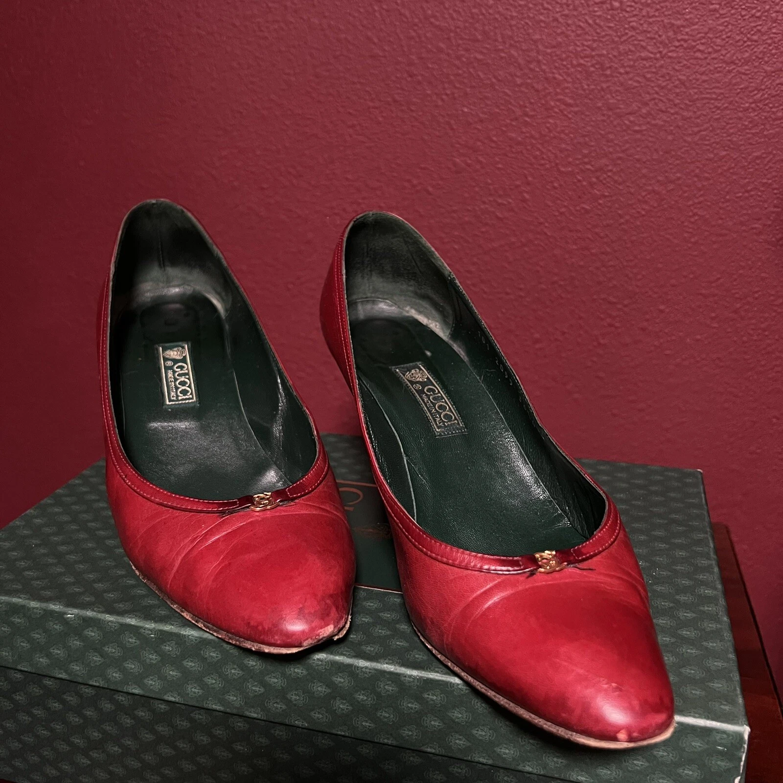Chaussures pompe à talons hauts vintage Gucci femmes 36,5 cuir bout en amande pointu rouge