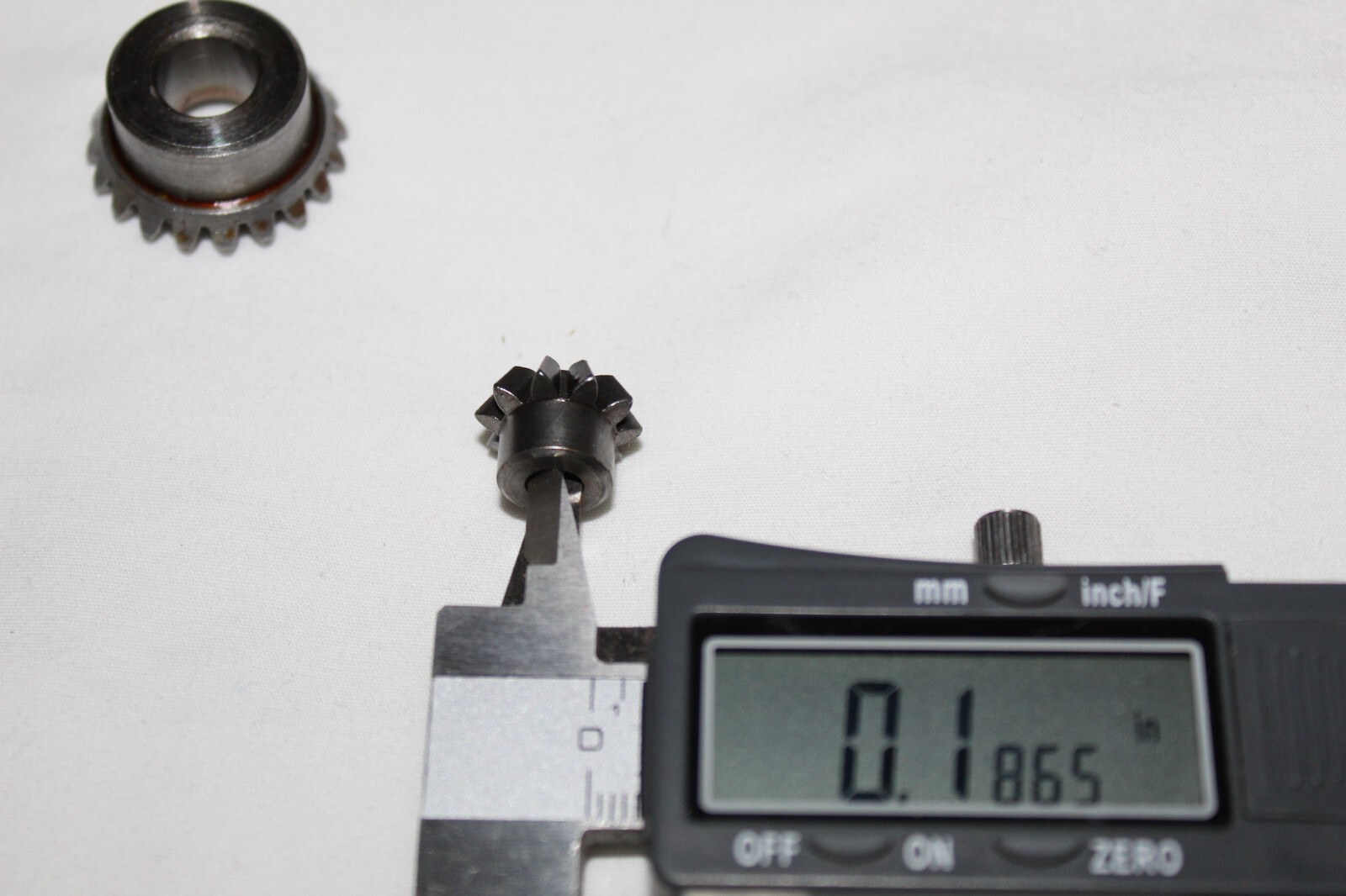 VINTAGE Tether Car Rear End Gears Dooling, Bremer, McCoy, Hot Rod Axle